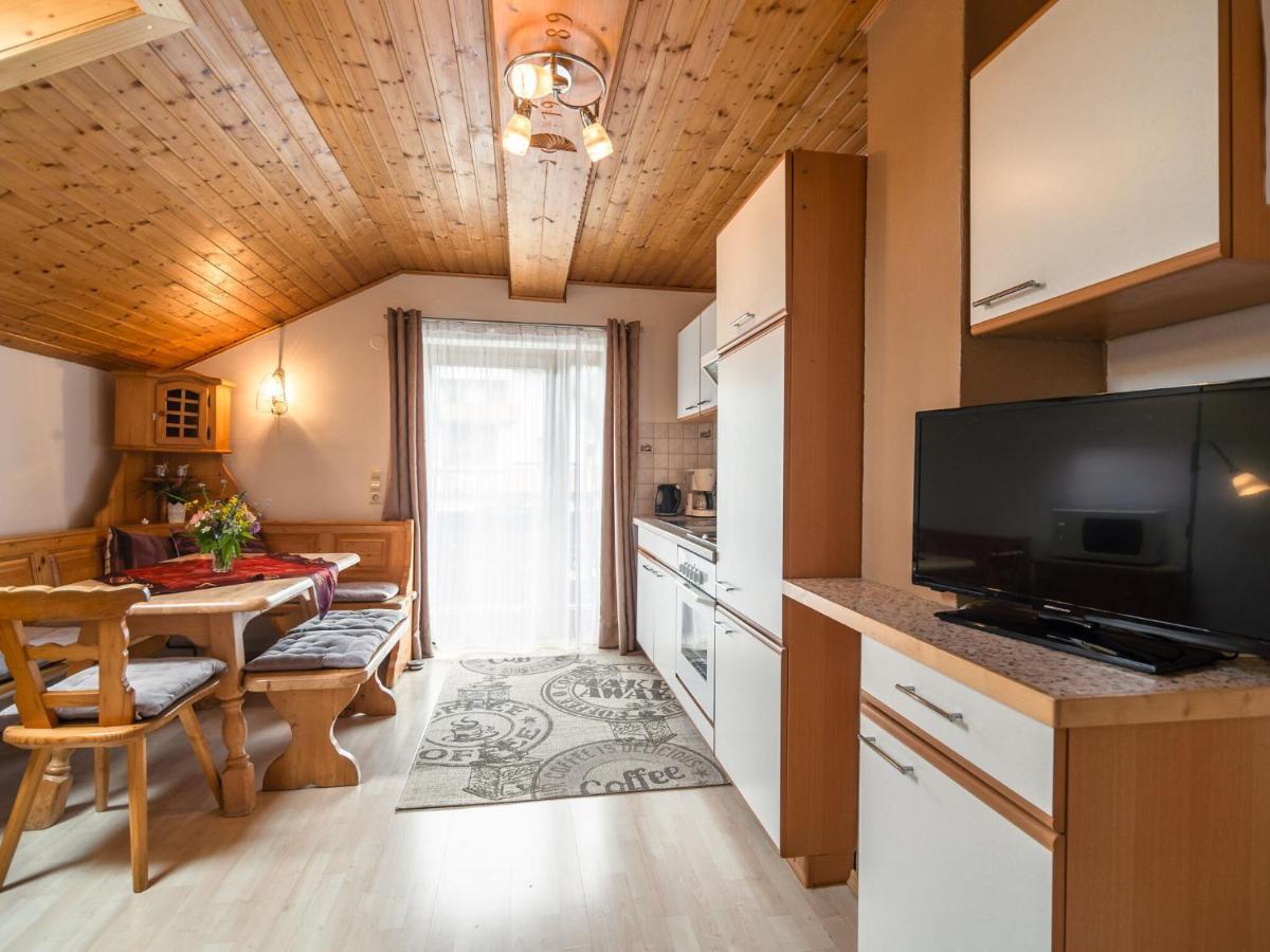 Apartment In Tr Polach Carinthia With Pool Tropolach Bagian luar foto